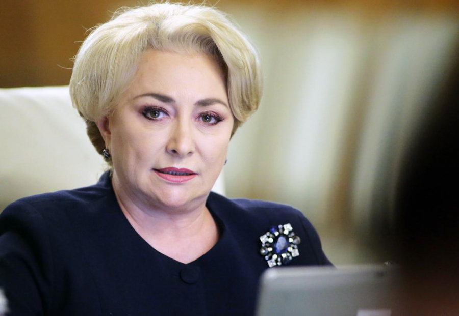 Dăncilă anunţă creştere economică, INS spune că s-au dat prime de Paşte