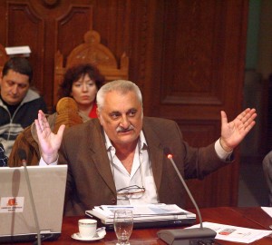 Nicolae Bacalbaşa îşi pocneşte legal angajaţii