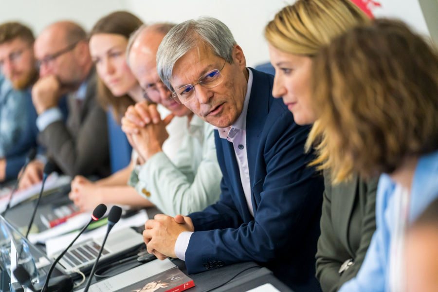 Dacian Cioloș nu crede în candidatura Laurei Kovesi