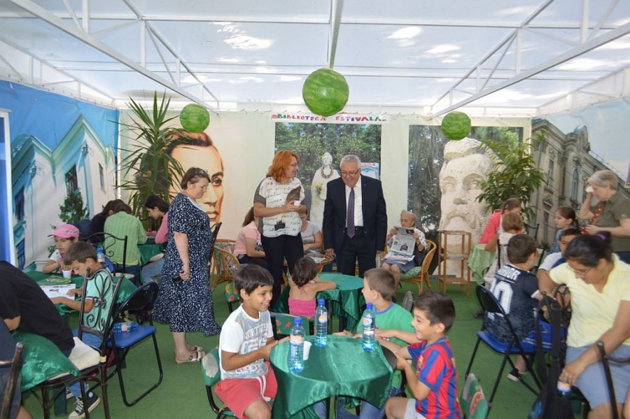 Atelier practic de creaţie, la BIBLIOTECA ESTIVALĂ