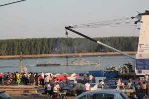 FOTO/ Gălăţenii au &quot;inundat&quot; Faleza Dunării de Ziua Marinei