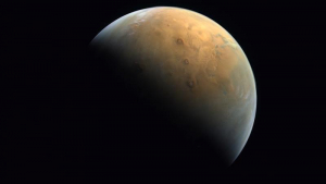 Prima imagine cu Marte a sondei „Hope”