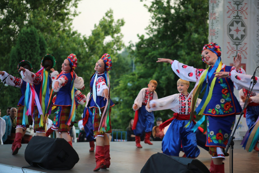 Mii de spectatori gălăţeni au asistat la Festivalul Internaţional de Folclor „Doina Covurluiului” (FOTO)