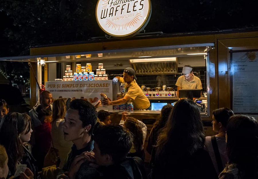 De joi, 1 septembrie 2022, Street FOOD Festival în Grădina Publică. Delicii și distracție pe toate gusturile