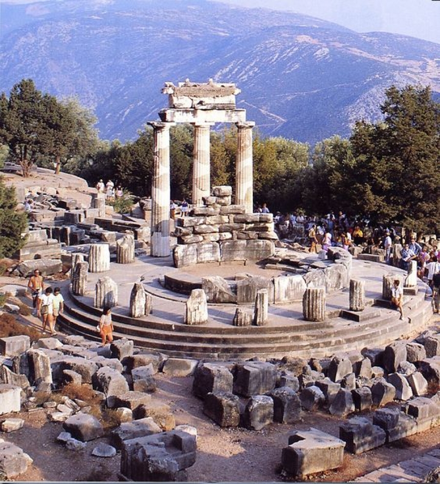 Delphi, Grecia - ”Centrul lumii”