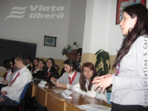 Clasa de radio de la Colegiul &quot;Cuza&quot; a împlinit un an