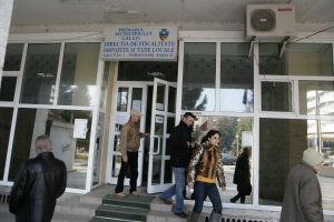 Peste 70 la sută dintre gălăţeni şi-au plătit deja impozitele şi taxele locale
