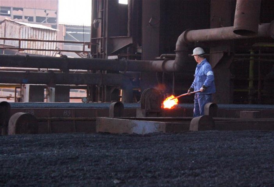 ArcelorMittal nu renunţă la planurile de restructurare
