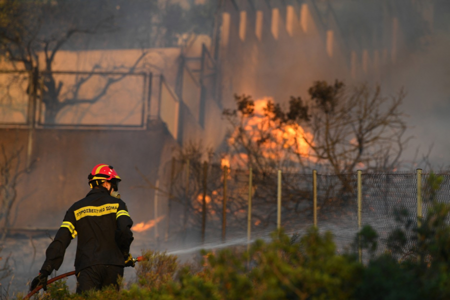 Pericol de extindere a incendiilor din Grecia