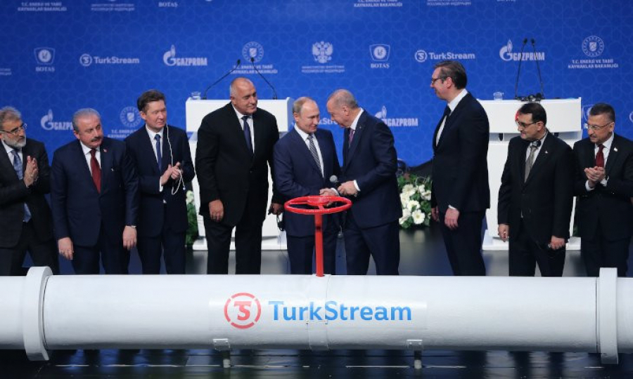 Slovacia a reluat importurile de gaz rusesc