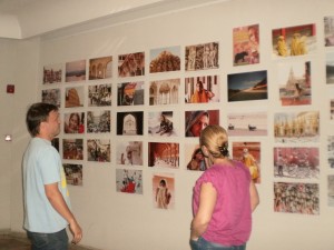 Expoziţia &quot;Oameni şi locuri de pe cinci continente&quot;, la Galați: Fotografii inedite din peste 40 de ţări