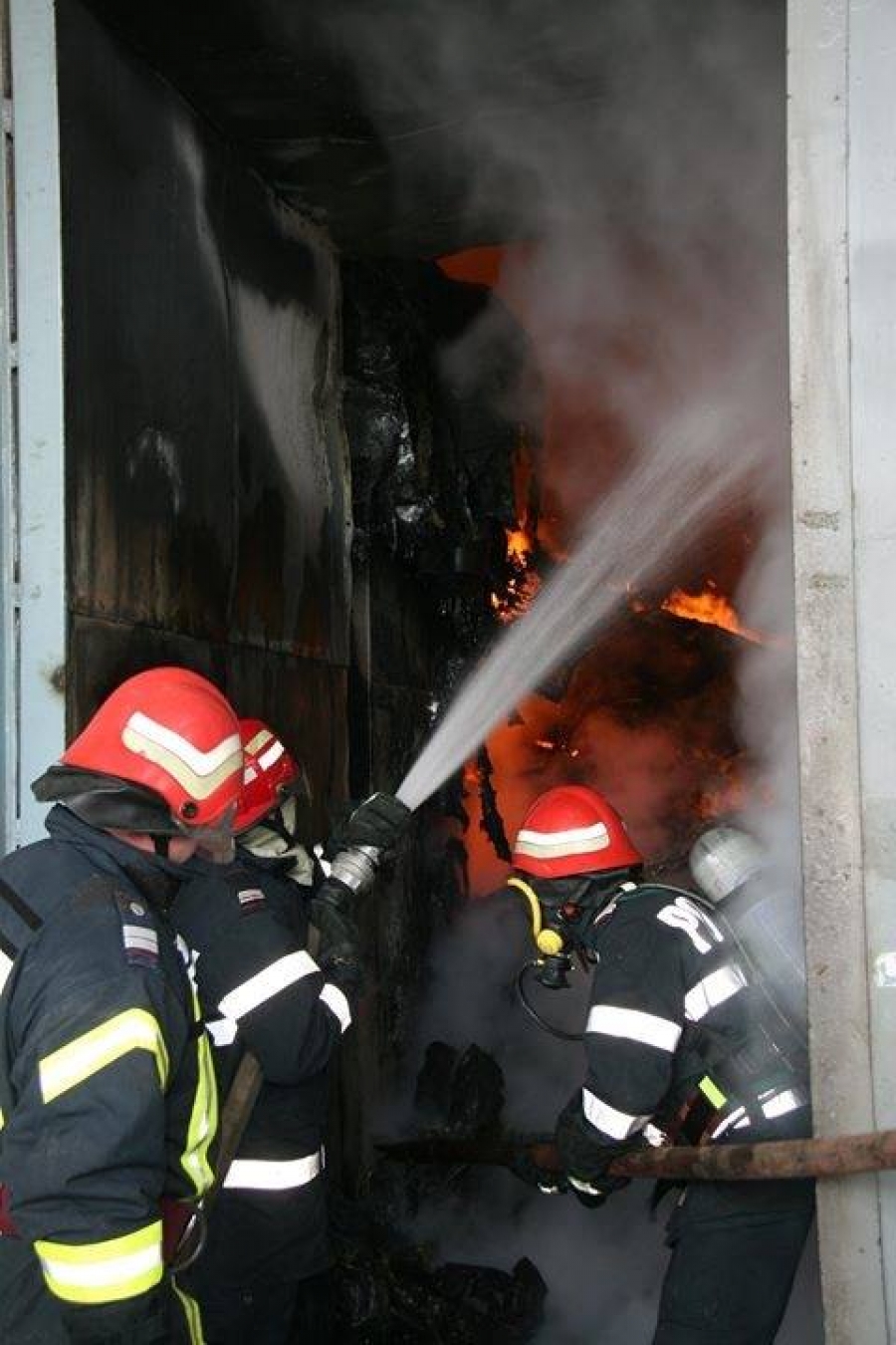 Revelion cu INCENDII. Câte misiuni au avut pompierii gălăţeni