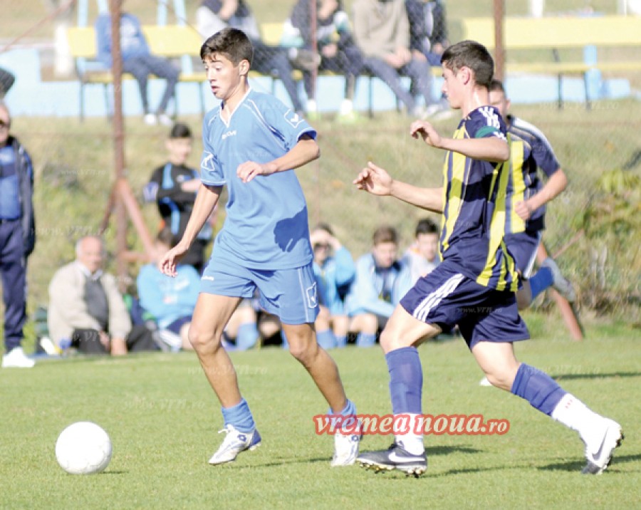 VASLUI/ Pumni şi picioare la un meci de fotbal