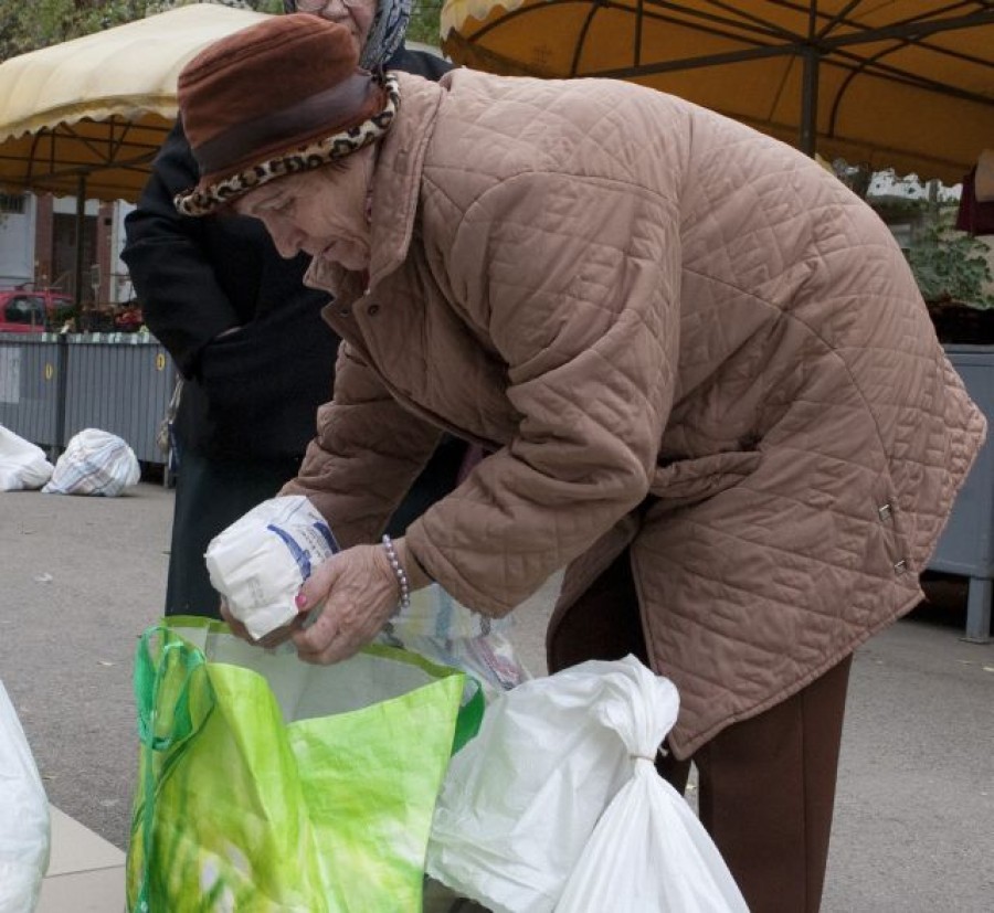 A ÎNCEPUT ÎNSCRIEREA pentru tichetele de CRĂCIUN. Masă în valoare de 100 de lei