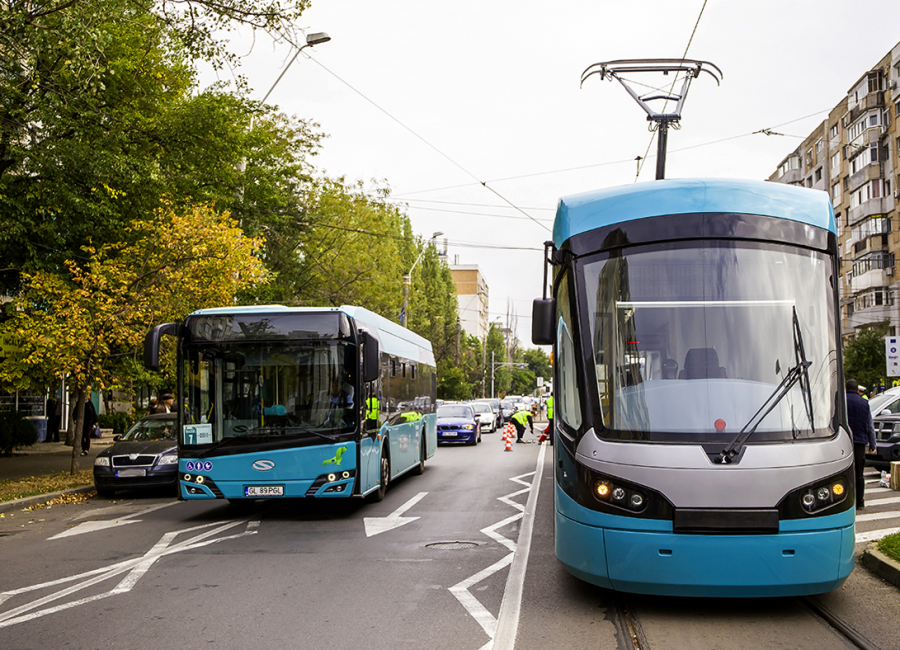 Fetiță lovită când cobora din tramvai