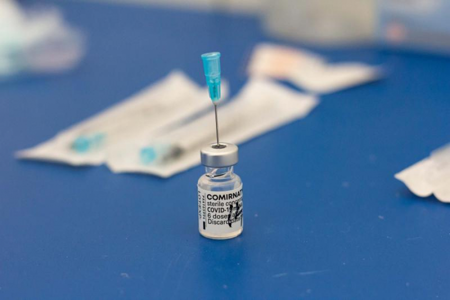 Vaccinări puține cu prima şi a doua doză