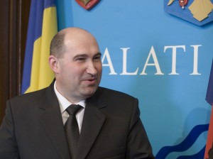 Subprefectul s-a reîntors la Prefectură de parcă nu ar fi vrut să demisioneze niciodată! 