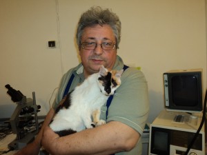 Campania VL &quot;Profesioniştii&quot;/ Cornel Gingăraşu, medicul-artist