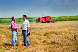 OTP Bank susţine activitatea agricultorilor români