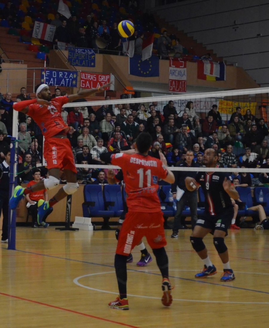 Echipa gălăţeană de VOLEI s-a impus categoric în fața francezilor de la Lyon (VIDEO)