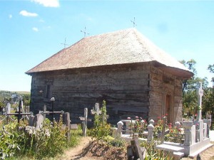 Campanie VL &quot;Biserici istorice gălăţene&quot;: Altarul din Cerţeşti, mărturie a civilizaţiei lemnului