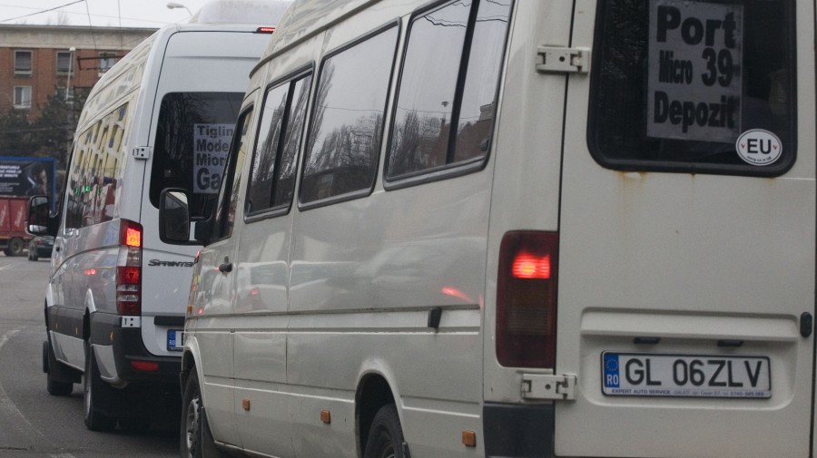 Modificări în transportul de persoane: Bariera Traian devine capăt de linie pentru două microbuze