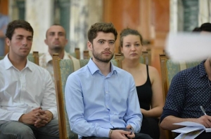 Universitatea Danubius: Mihai CROITORU, imediat după absolvire, stagiatură la Guvernul României în cadrul Ministerului Justiţiei