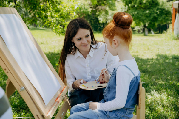 „Casa Cuza” devine atelier de creație pentru părinți și copii