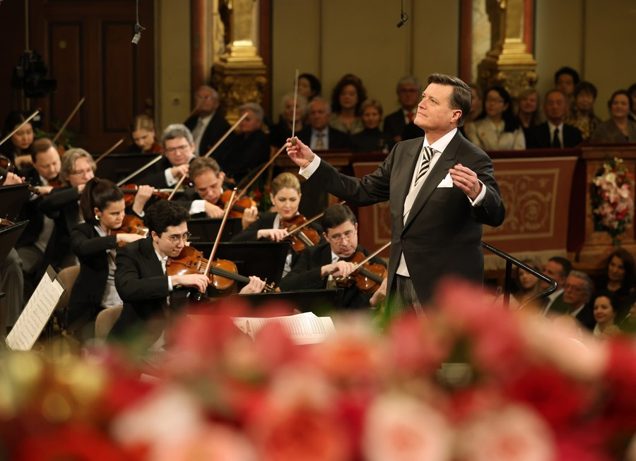 Ce Filarmonică din Viena, n-avem și noi orchestre în România?!
