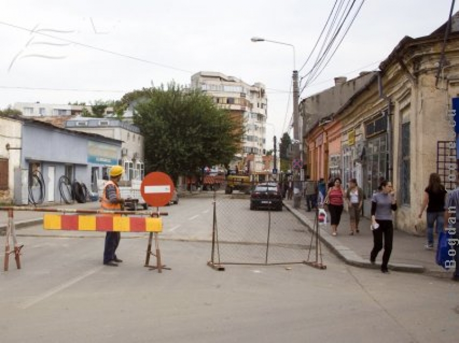 Minune de toamnă: două străzi în lucru 