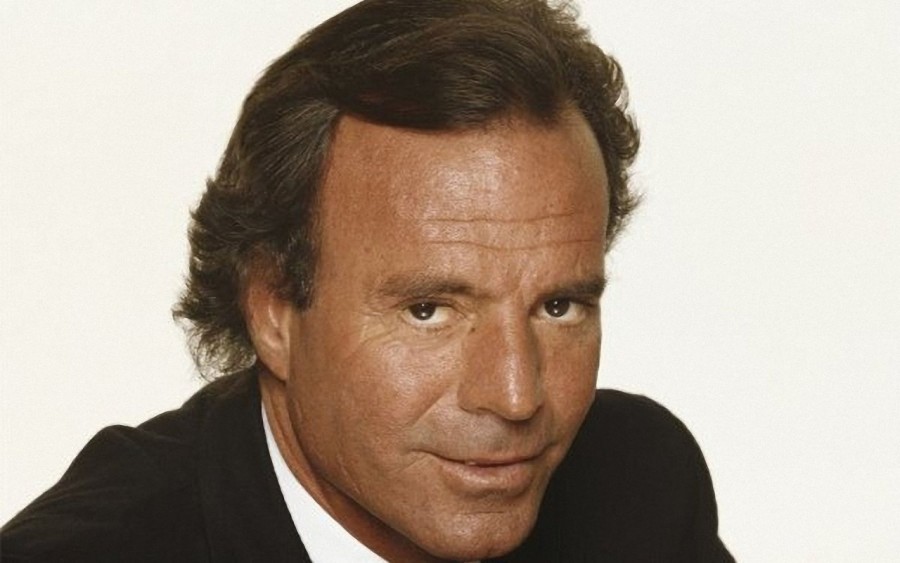 Julio Iglesias vine la Galaţi pe 20 iulie