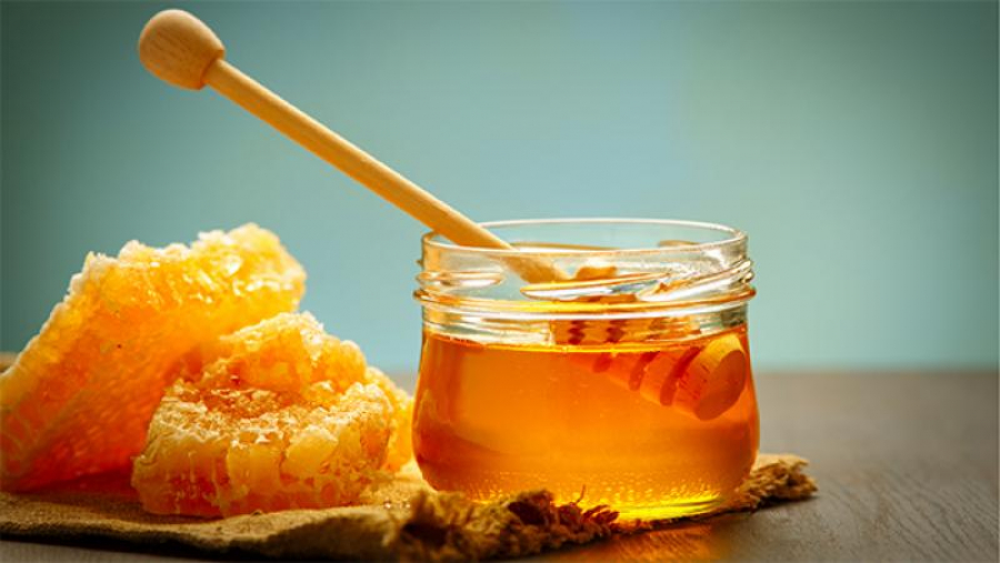 Cum afli dacă mierea de albine este pură
