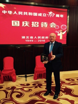 Inginerul gălăţean Victor Dobrea, PREMIAT pentru performanţă în China