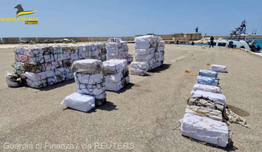 Cinci tone de cocaină, capturate în Sicilia