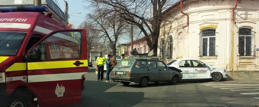 Două fetiţe, RĂNITE într-un ACCIDENT RUTIER petrecut în centrul Galaţiului