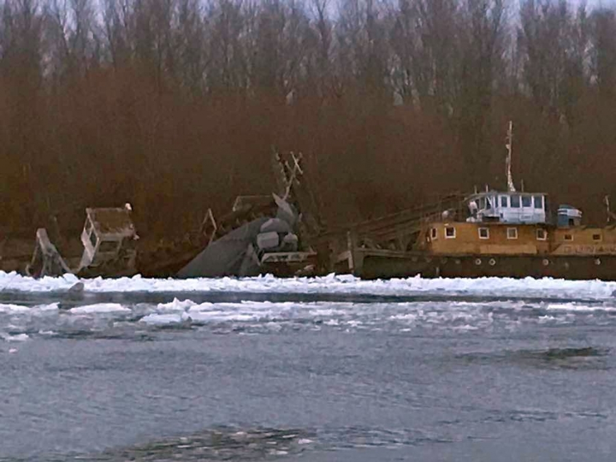 UPDATE. PERICOL pe Dunăre | Fluviul îngheţat a mai făcut o VICTIMĂ