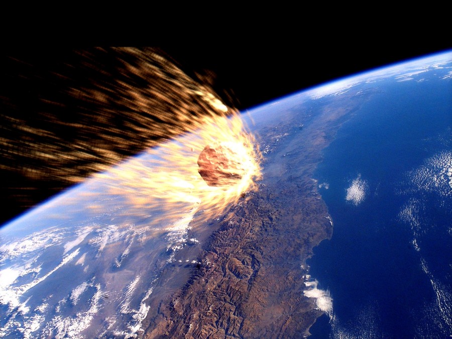 Fenomen astronomic inedit: Un asteroid va trece, miercuri seară, la mică distanţă de Terra