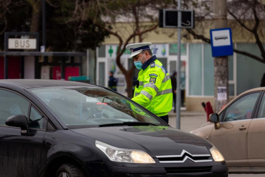 Sute de șoferi gălăţeni, "arși" pentru viteză, în cursul weekendului