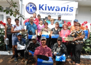 Daruri de la Clubul Kiwanis pentru familiile nevoiaşe