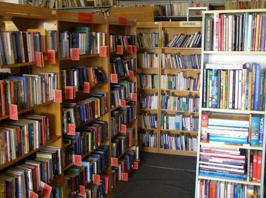 Biblioteca din Griviţa a fost spartă