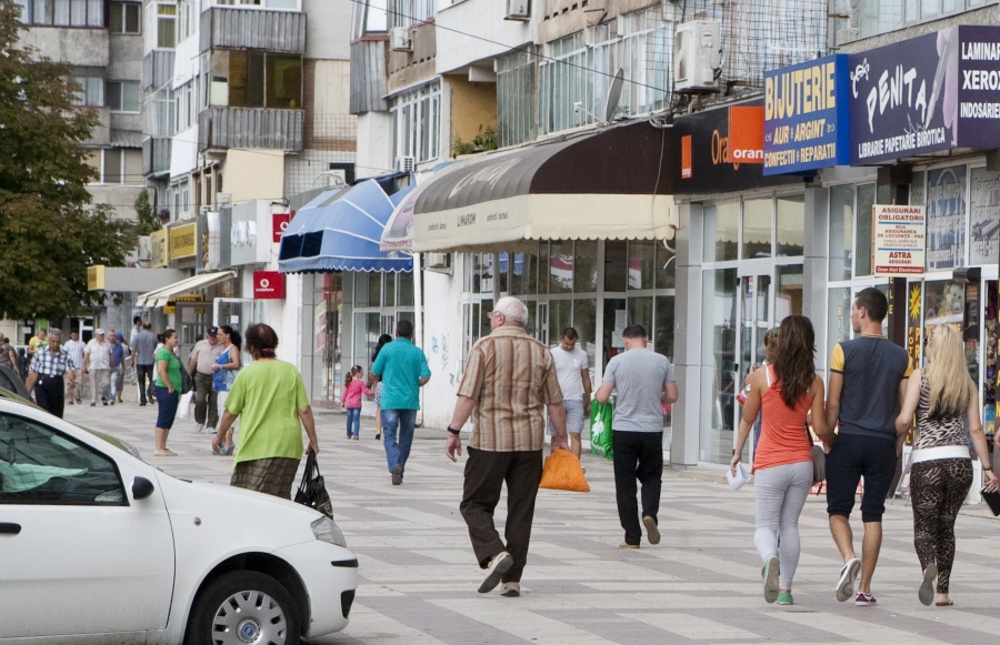 Diferenţe uriaşe între salariile din Galaţi şi Bucureşti