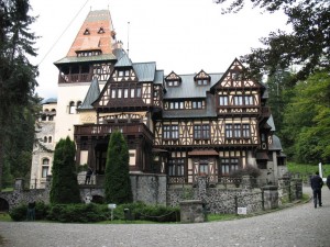 Proiect unic, comandat de Carol I: Cum a fost construit şi decorat castelul Pelişor