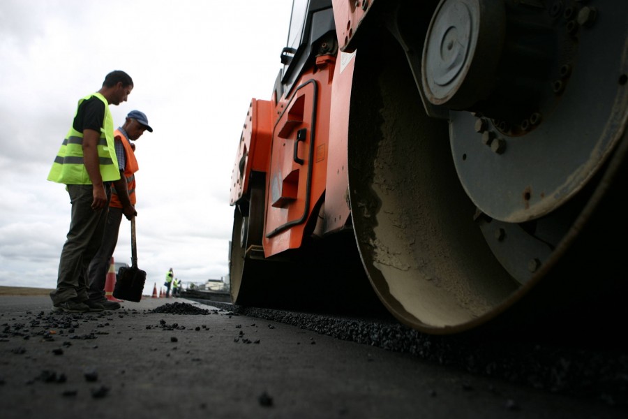 Zgura de Galaţi "rupe" preţul autostrăzilor. Află cu cât se pot reduce costurile