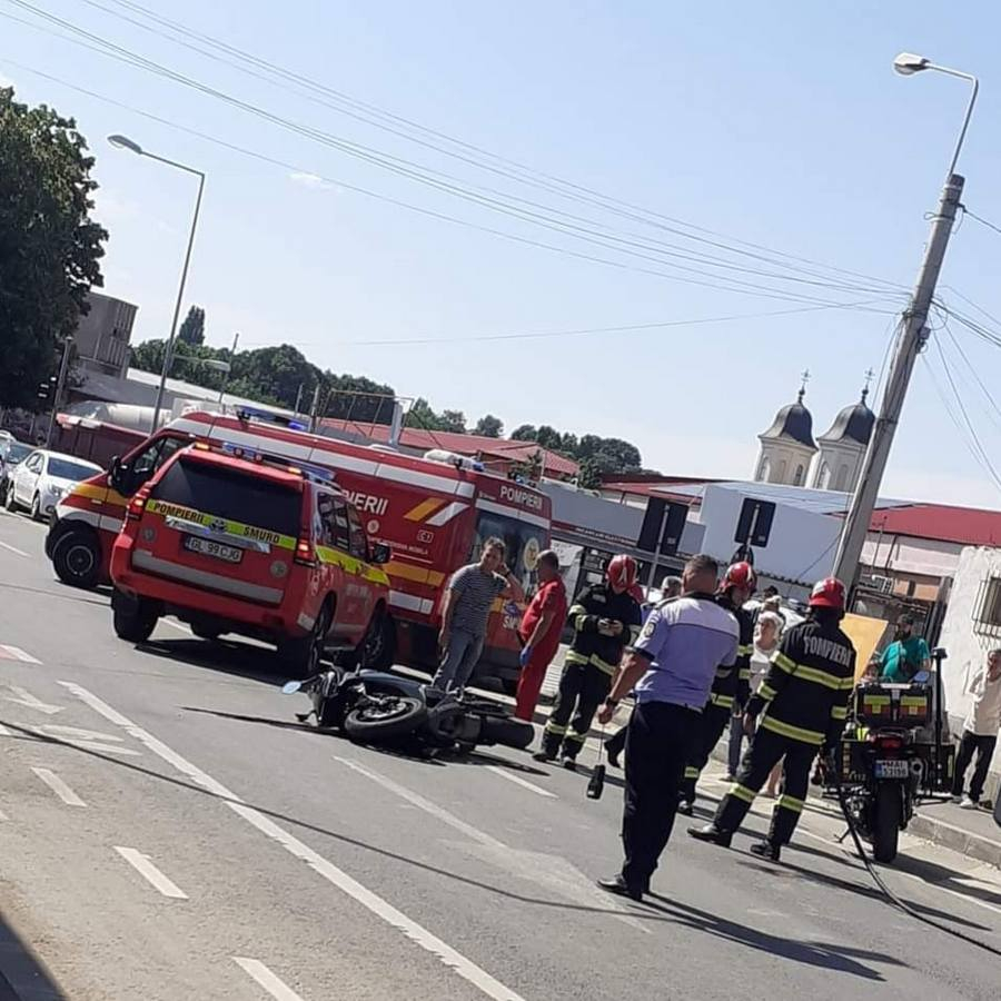 Pieton rănit după ce a fost lovit de o motocicletă