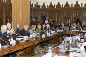 Modernizarea Galaţiului mai aşteaptă/ Consilierii locali au respins demolarea garajelor