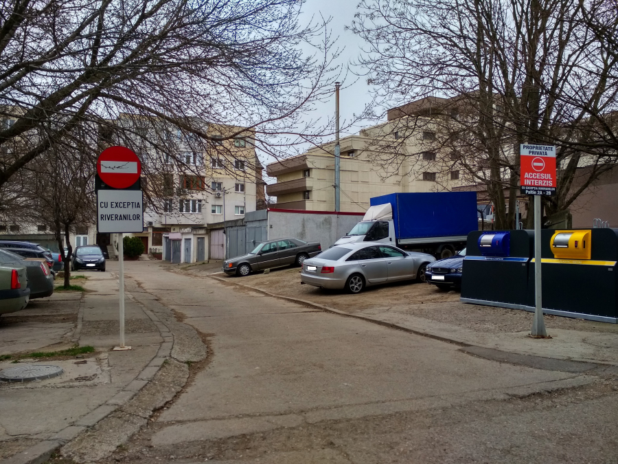 Parcare cu „cântec” pe strada Melodiei din Mazepa I (FOTO)
