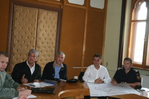 UPDATE Vicepremierul Gabriel Oprea a convocat şefii forţelor de ordine în şedinţă extraordinară, la Prefectura Galaţi