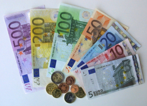 Analiza financiară a săptămânii. Euro s-a oprit sub 5,09 lei
