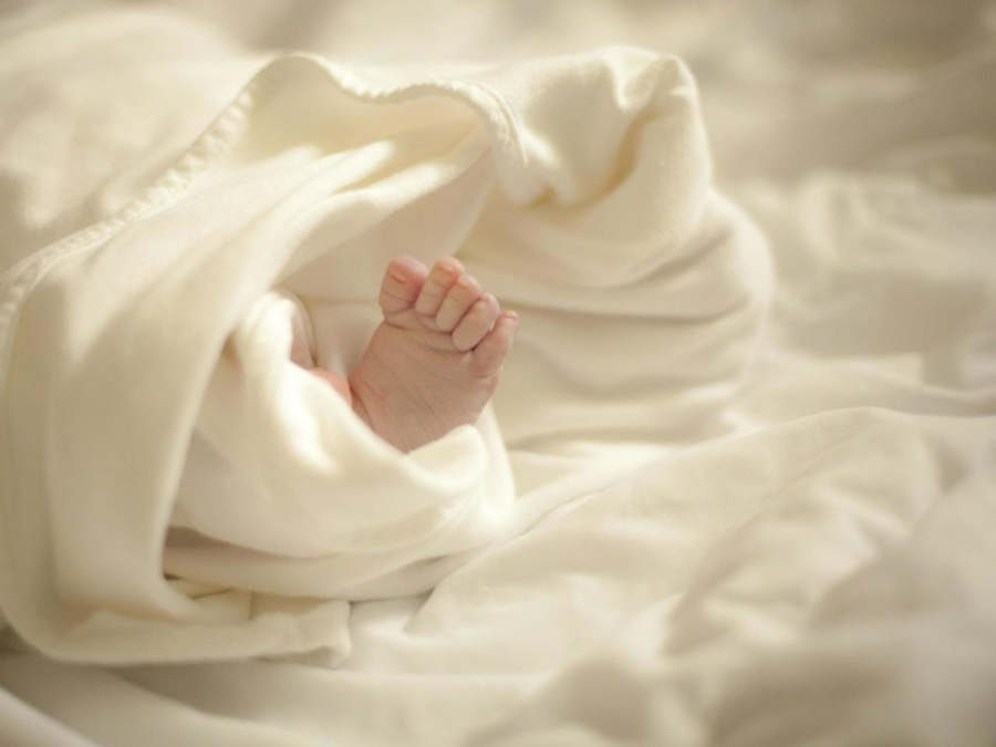 Prima naștere după un transplant de uter, în Franța