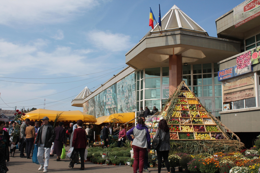 ÎNCEPE ediția a XVI-a a Târgului de Toamnă